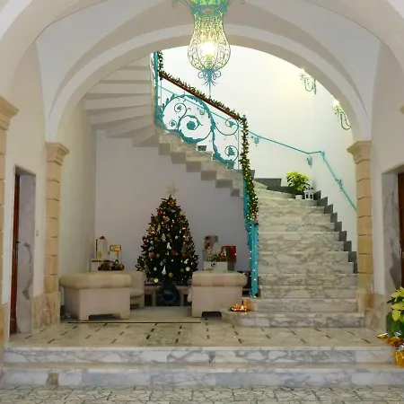 Palazzo Taddeo Oda ve Kahvaltı