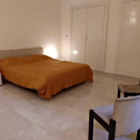 Palazzo Taddeo Oda ve Kahvaltı